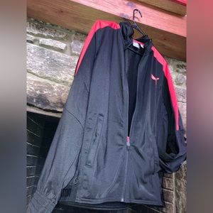 Boys/men’s medium Puma Sweat-jacket